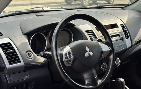 Mitsubishi Outlander III рестайлинг 3, 2011 год, 1 140 000 рублей, 4 фотография