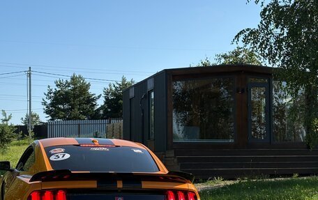 Ford Mustang VI рестайлинг, 2017 год, 7 250 000 рублей, 2 фотография