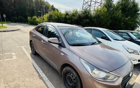 Hyundai Solaris II рестайлинг, 2018 год, 1 050 000 рублей, 1 фотография