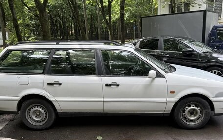 Volkswagen Passat B4, 1994 год, 300 000 рублей, 4 фотография