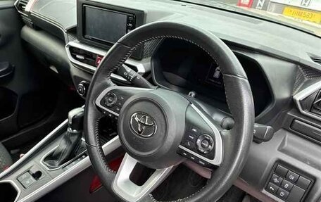 Toyota Raize I, 2022 год, 1 350 000 рублей, 3 фотография