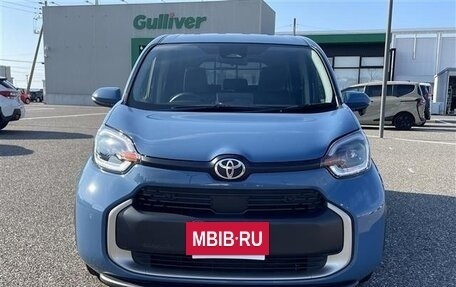 Toyota Sienta, 2023 год, 1 380 203 рублей, 2 фотография