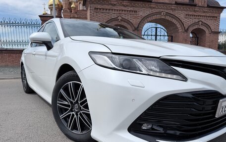 Toyota Camry, 2018 год, 2 298 000 рублей, 3 фотография