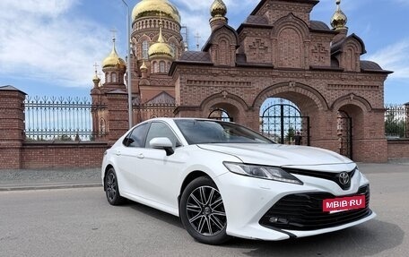 Toyota Camry, 2018 год, 2 298 000 рублей, 2 фотография