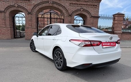 Toyota Camry, 2018 год, 2 298 000 рублей, 4 фотография