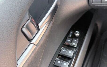 Toyota Camry, 2018 год, 2 298 000 рублей, 10 фотография