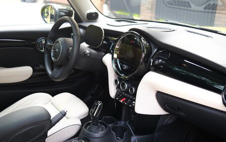 MINI Hatch, 2022 год, 3 990 000 рублей, 10 фотография