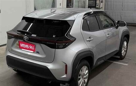 Toyota Yaris Cross, 2022 год, 1 560 000 рублей, 2 фотография