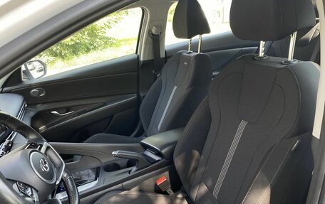 Hyundai Elantra, 2021 год, 1 689 000 рублей, 38 фотография