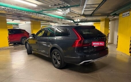 Volvo V90 Cross Country I рестайлинг, 2018 год, 3 850 000 рублей, 15 фотография