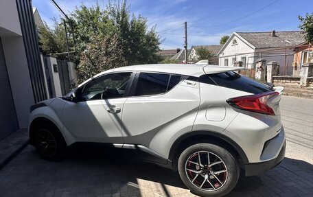 Toyota C-HR I рестайлинг, 2018 год, 2 299 000 рублей, 3 фотография
