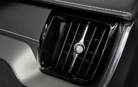 Volvo XC60 II, 2020 год, 3 790 000 рублей, 11 фотография