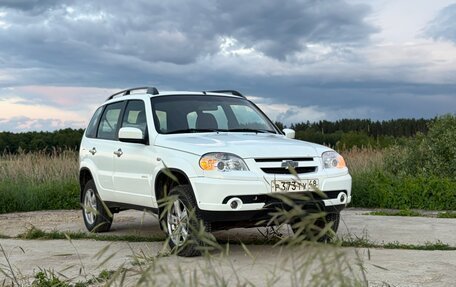 Chevrolet Niva I рестайлинг, 2013 год, 600 000 рублей, 2 фотография