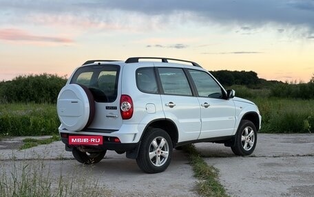 Chevrolet Niva I рестайлинг, 2013 год, 600 000 рублей, 3 фотография