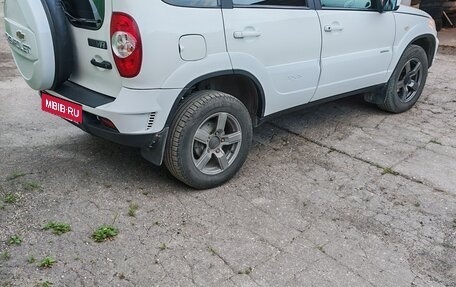 Chevrolet Niva I рестайлинг, 2014 год, 490 000 рублей, 4 фотография