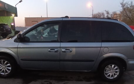 Chrysler Voyager IV, 2003 год, 300 000 рублей, 9 фотография