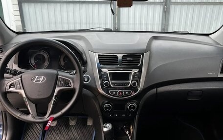 Hyundai Solaris II рестайлинг, 2016 год, 900 000 рублей, 7 фотография