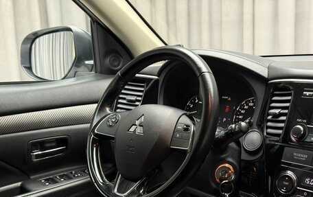 Mitsubishi Outlander III рестайлинг 3, 2016 год, 1 699 000 рублей, 8 фотография