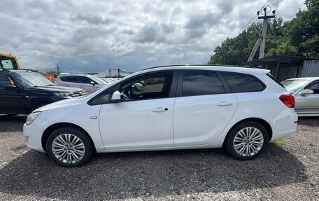 Opel Astra J, 2011 год, 600 000 рублей, 2 фотография