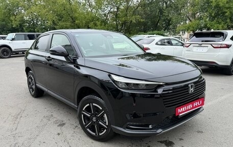 Honda Vezel, 2024 год, 2 650 000 рублей, 3 фотография