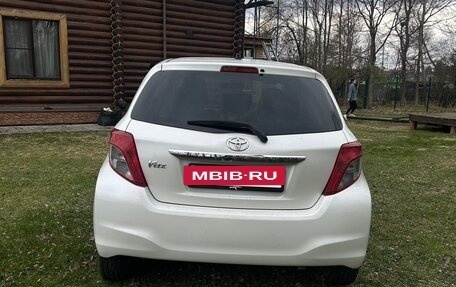 Toyota Vitz, 2012 год, 650 000 рублей, 4 фотография