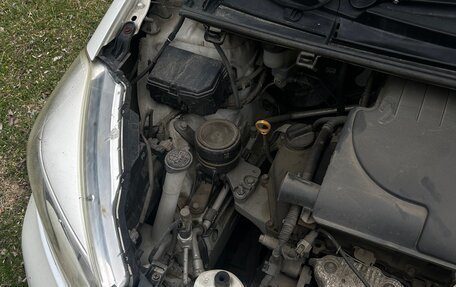 Toyota Vitz, 2012 год, 650 000 рублей, 18 фотография