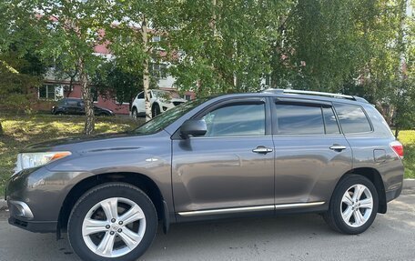Toyota Highlander III, 2010 год, 1 700 000 рублей, 3 фотография