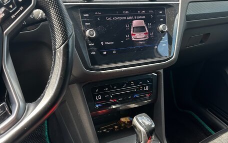 Volkswagen Tiguan II, 2021 год, 3 700 000 рублей, 8 фотография