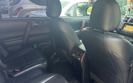 Toyota Highlander III, 2010 год, 1 700 000 рублей, 9 фотография