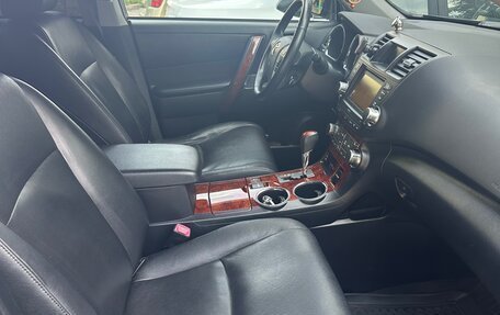 Toyota Highlander III, 2010 год, 1 700 000 рублей, 8 фотография
