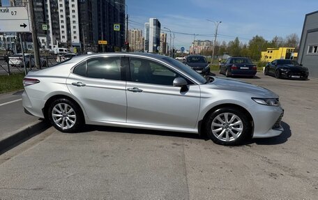 Toyota Camry, 2018 год, 3 150 000 рублей, 4 фотография