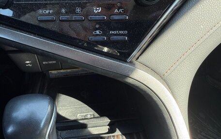 Toyota Camry, 2018 год, 3 150 000 рублей, 13 фотография