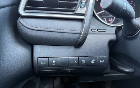 Toyota Camry, 2018 год, 3 150 000 рублей, 10 фотография