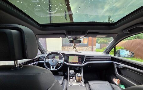 Volkswagen Touareg III, 2019 год, 4 950 000 рублей, 15 фотография