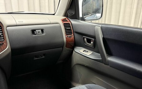 Mitsubishi Pajero III рестайлинг, 2004 год, 1 179 000 рублей, 17 фотография