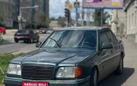 Mercedes-Benz E-Класс, 1993 год, 200 000 рублей, 1 фотография