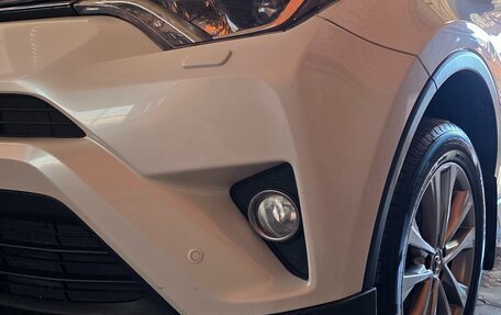 Toyota RAV4, 2018 год, 3 000 000 рублей, 8 фотография