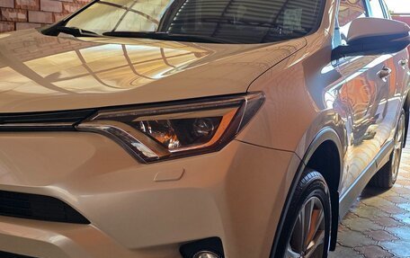 Toyota RAV4, 2018 год, 3 000 000 рублей, 7 фотография