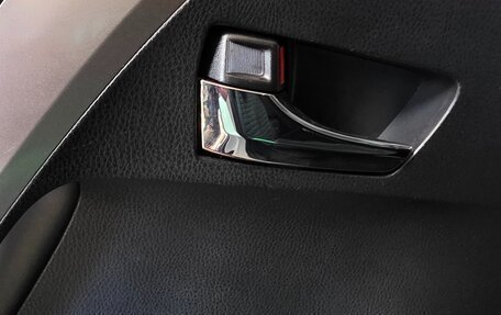 Toyota RAV4, 2018 год, 3 000 000 рублей, 13 фотография