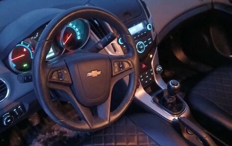 Chevrolet Cruze II, 2013 год, 530 000 рублей, 7 фотография