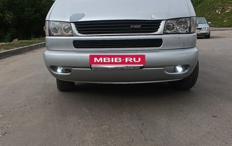 Volkswagen Multivan T4, 2002 год, 1 300 000 рублей, 2 фотография
