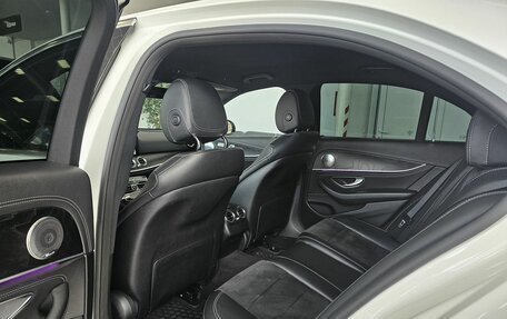 Mercedes-Benz E-Класс, 2017 год, 3 299 000 рублей, 18 фотография