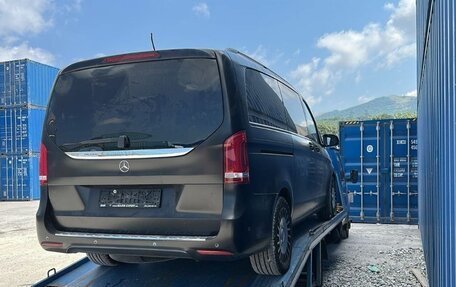 Mercedes-Benz V-Класс, 2015 год, 3 400 000 рублей, 2 фотография
