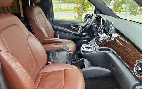 Mercedes-Benz V-Класс, 2015 год, 3 400 000 рублей, 10 фотография