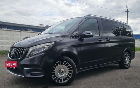 Mercedes-Benz V-Класс, 2015 год, 3 400 000 рублей, 5 фотография