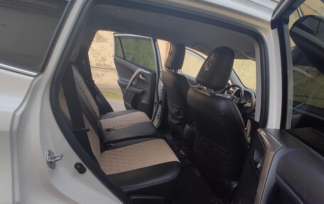 Toyota RAV4, 2017 год, 3 100 000 рублей, 12 фотография