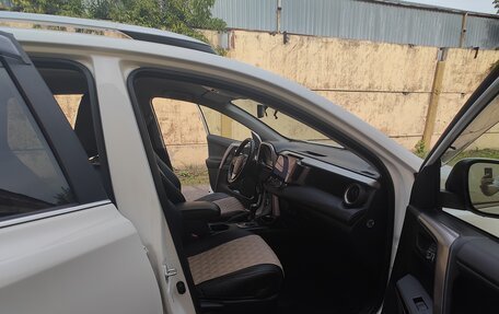 Toyota RAV4, 2017 год, 3 100 000 рублей, 13 фотография