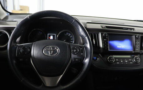 Toyota RAV4, 2017 год, 2 499 990 рублей, 10 фотография