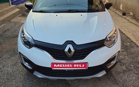Renault Kaptur I рестайлинг, 2018 год, 2 300 000 рублей, 39 фотография