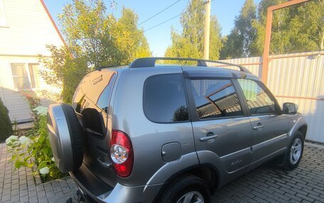 Chevrolet Niva I рестайлинг, 2018 год, 830 000 рублей, 9 фотография